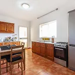 One Of A Kind With Wi-fi, Private Pool & Bbq By 360 Estates Apartmán