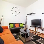 One Of A Kind With Wi-fi, Private Pool & Bbq By 360 Estates Apartmán