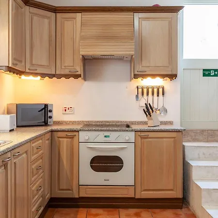 One Of A Kind With Wi-fi, Private Pool & Bbq By 360 Estates